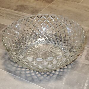 Medium Glass Basket Weave Bowl